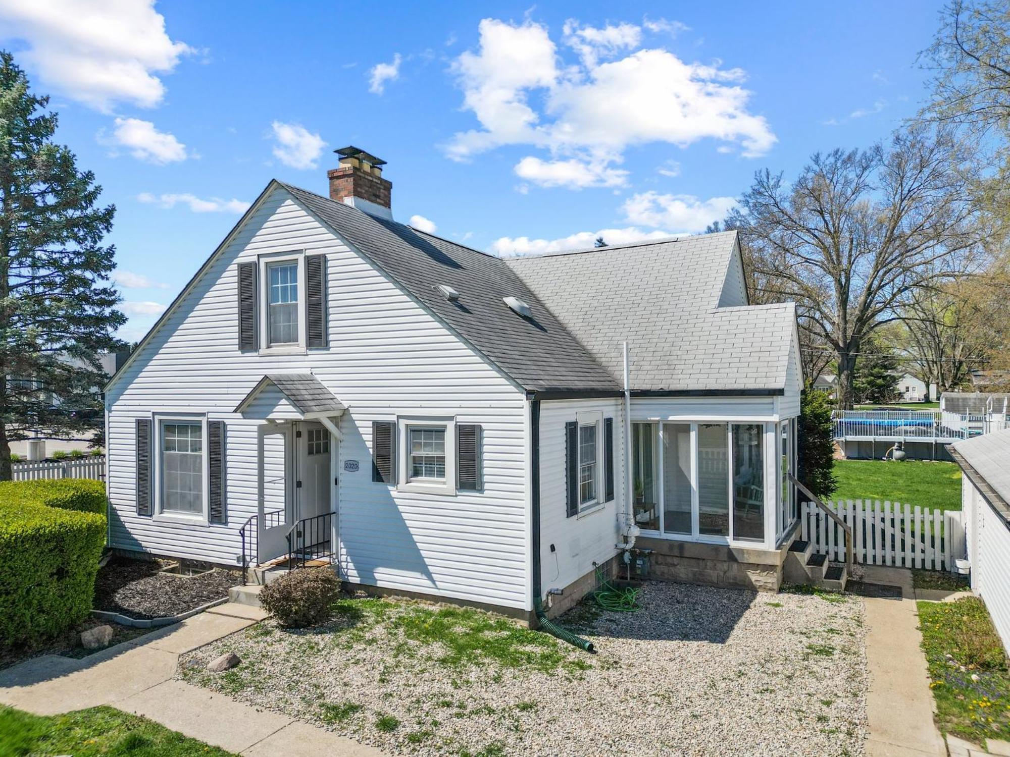 Entire 3-Story House In Speedway, Pets Ok Villa Indianapolis Exterior photo