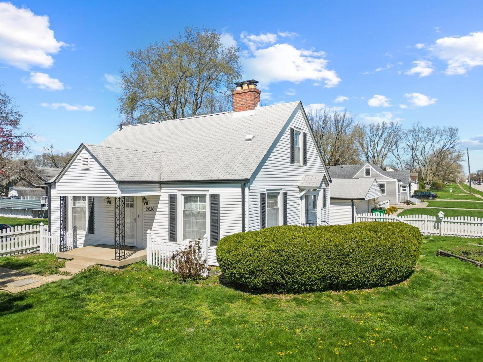 Entire 3-Story House In Speedway, Pets Ok Villa Indianapolis Exterior photo